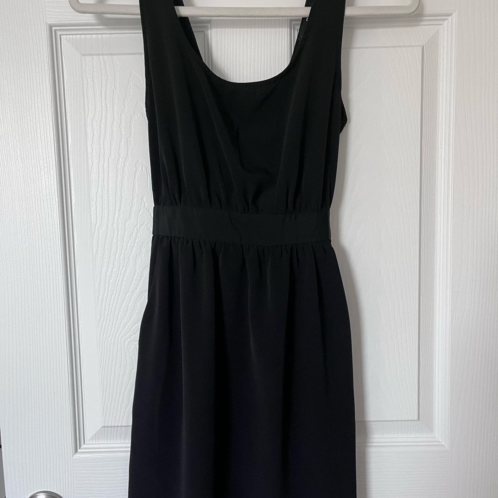 Forever 21 Little Black Dress | Sleeveless Scoop Neck